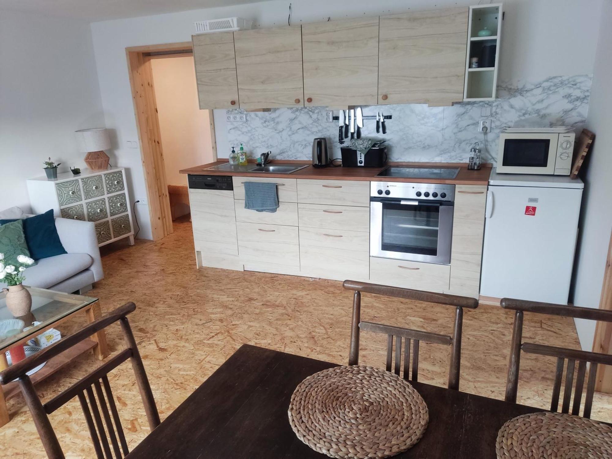 Apartment In Blossom Garden Nove Mesto pod Smrkem Eksteriør billede