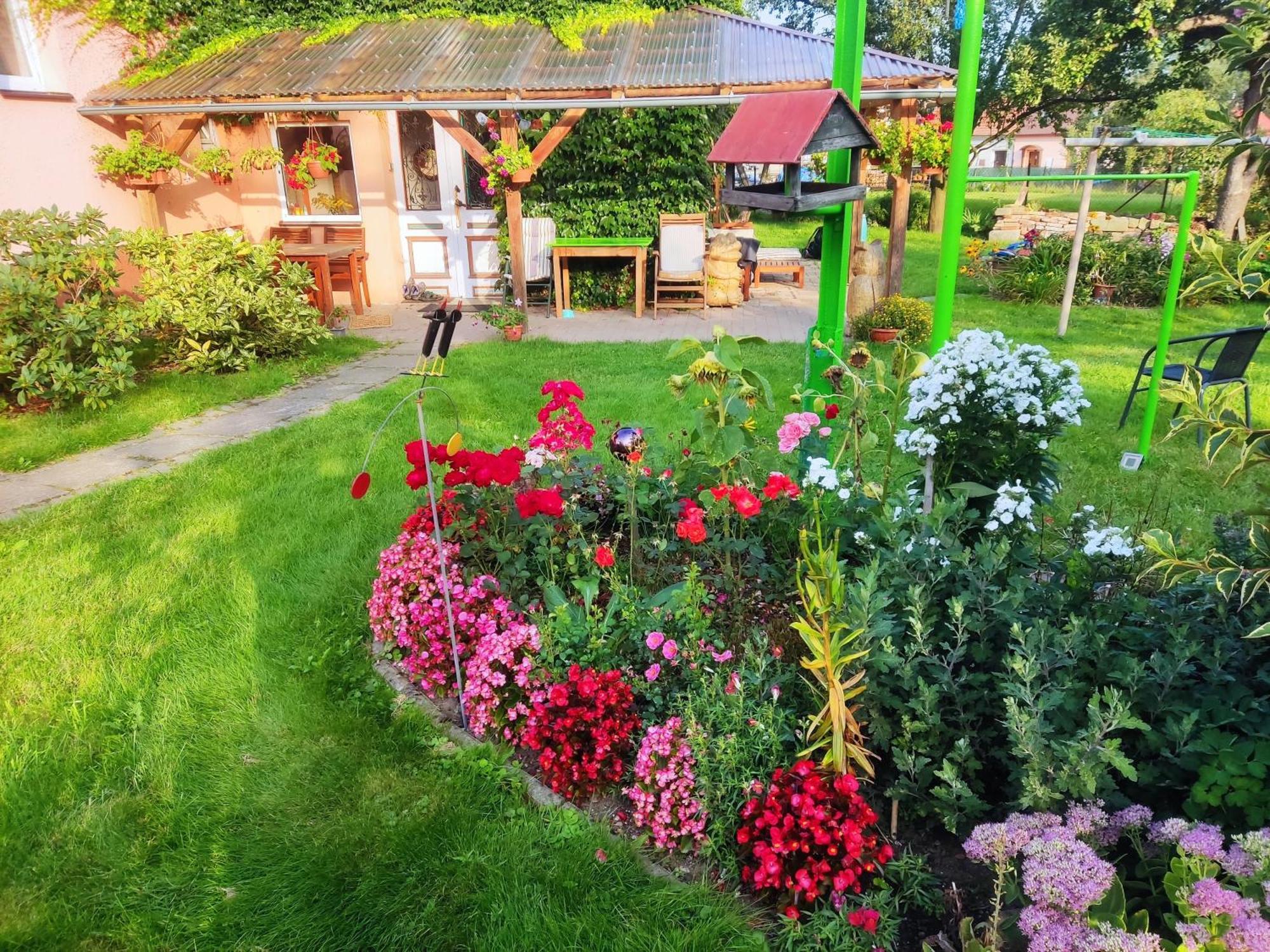 Apartment In Blossom Garden Nove Mesto pod Smrkem Eksteriør billede