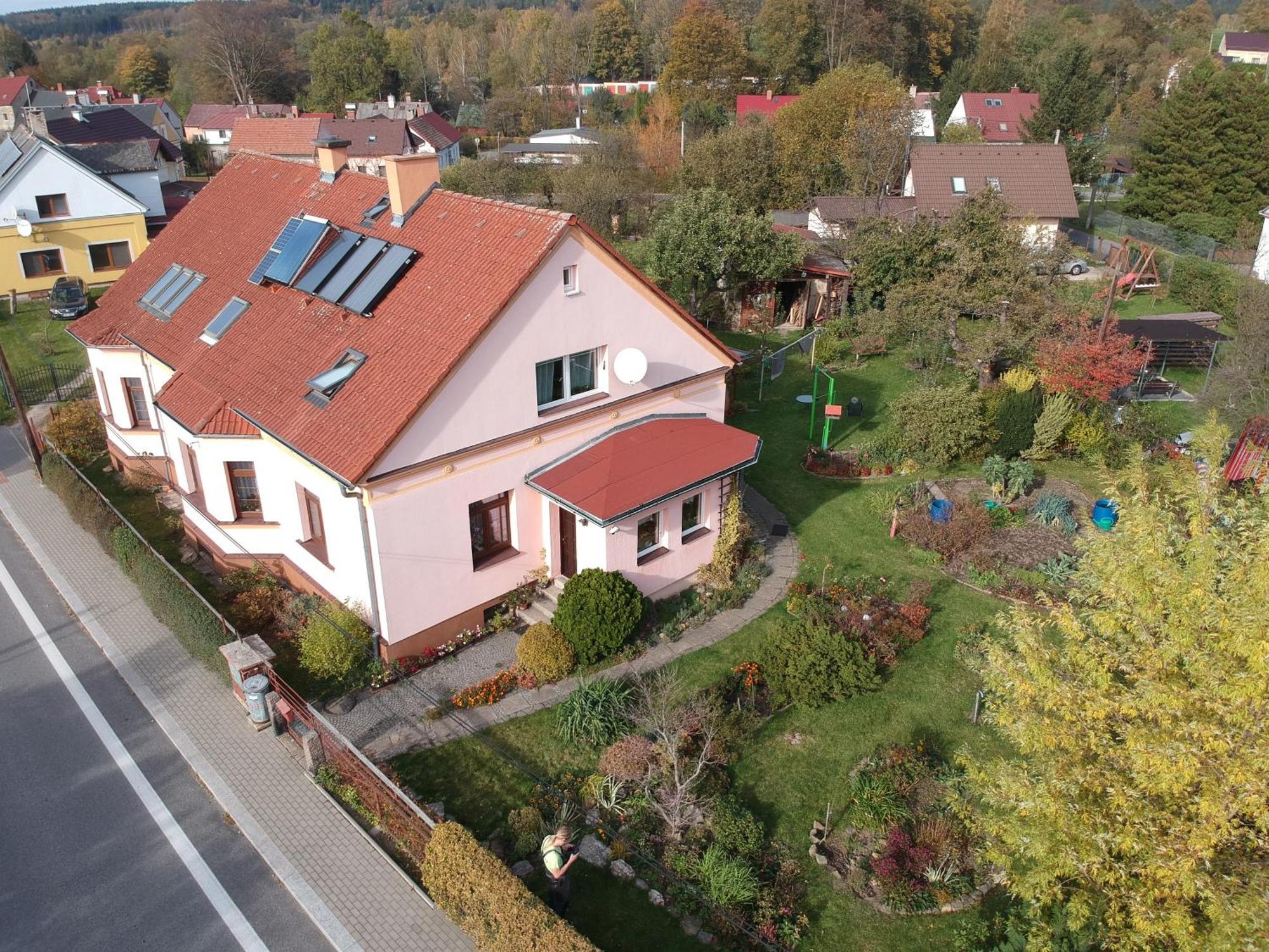 Apartment In Blossom Garden Nove Mesto pod Smrkem Eksteriør billede